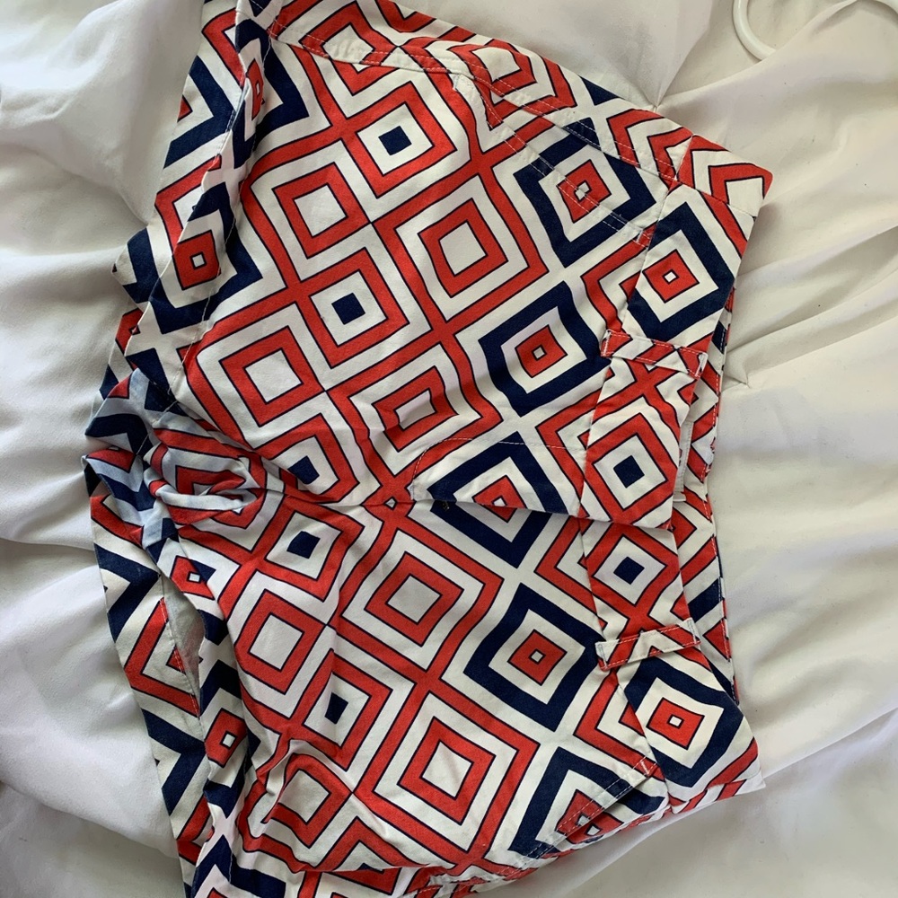 vineyard vines pattern shorts SIZE 4